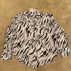 Cloth & Stone zebra print button down long sleeve light weight size small